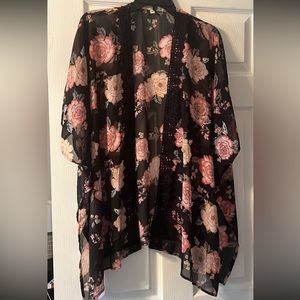 Black floral kimono